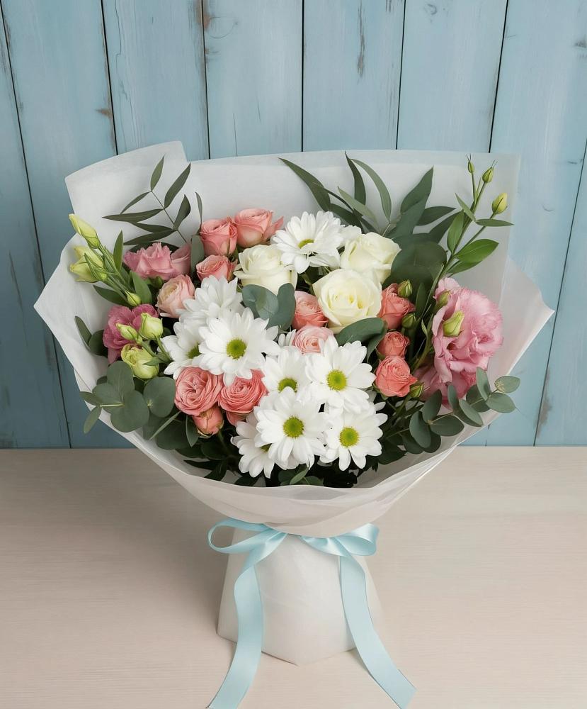 Букет цветов из: Розы, Лизиантусы и Хризантемы в Мичуринске