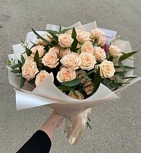 Букет Кремовые розы Латте в Мичуринске