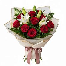 Букет цветов из:  Лилии и Розы в Мичуринске