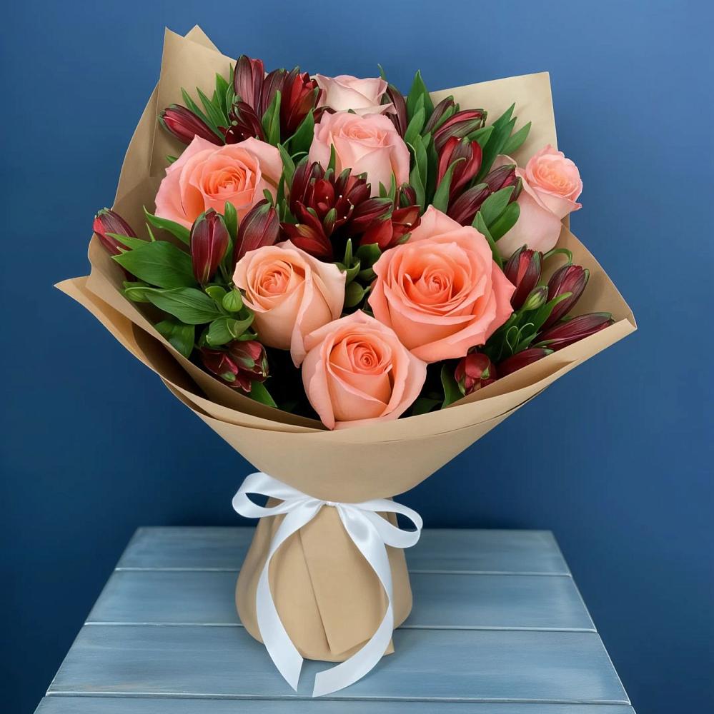 Букет цветов из: Розы и Альстромерии в Мичуринске