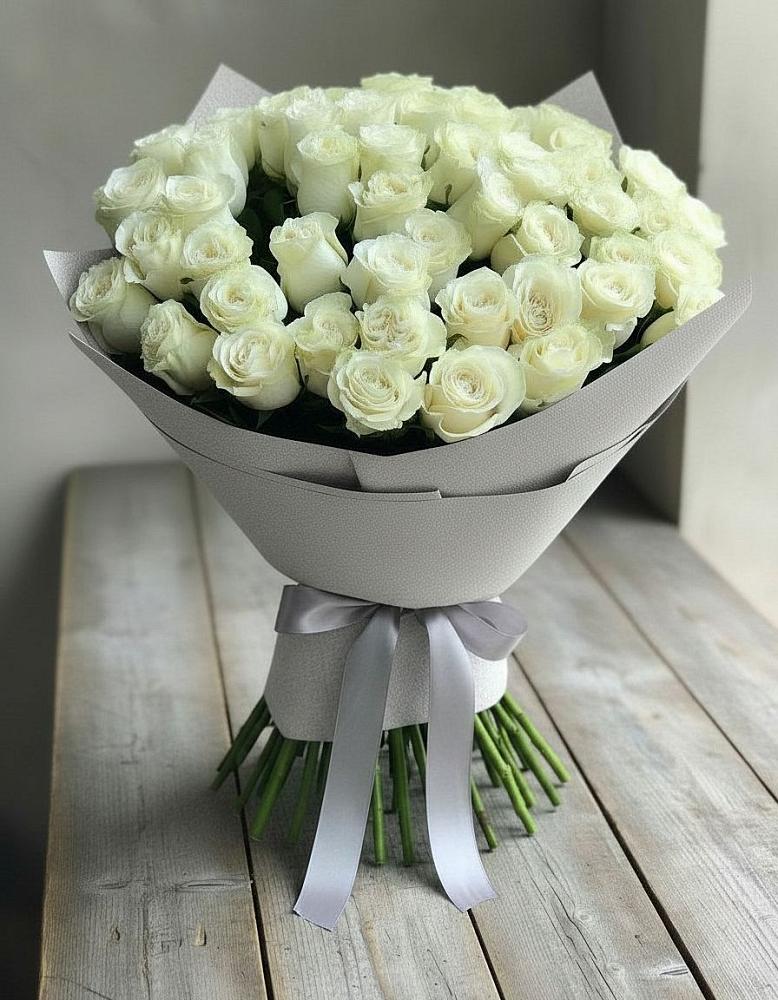 Букет 35 Белых роз в Мичуринске