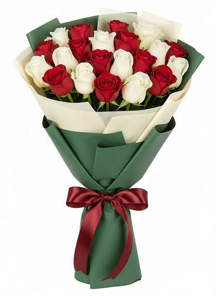 Букет Микс из красных и белых роз в Мичуринске