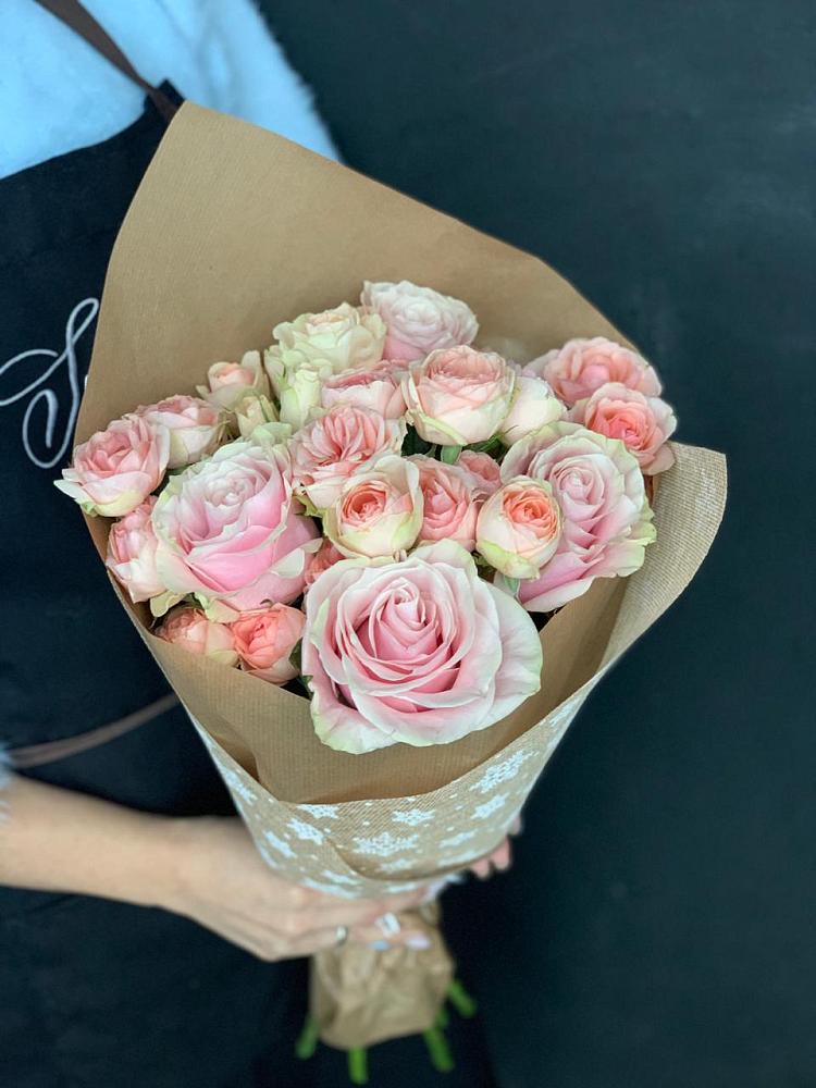 Букет цветов из: Хризантемы и Розы в Мичуринске