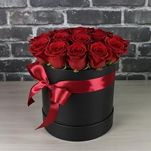 Цветочная композиция из Розы в шляпной коробке в Мичуринске