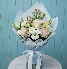 Букет цветов из:  Розы и Лизиантусы в Мичуринске