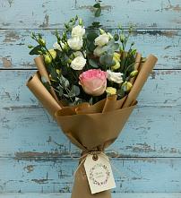 Букет цветов из:  Розы и Лизиантусы в Мичуринске