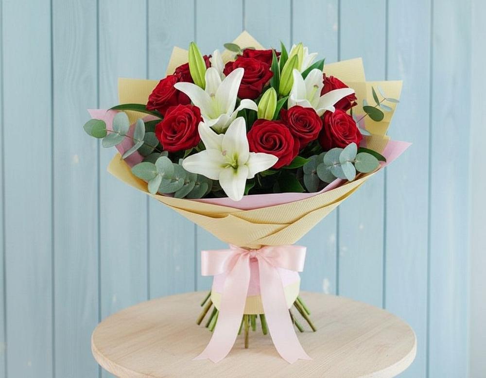 Букет цветов из: Лилии и Розы в Мичуринске